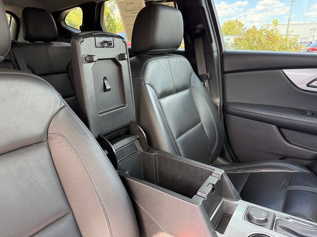 Used 2019 Chevrolet Blazer LT FWD image 40