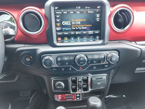 Used 2023 Jeep Gladiator Rubicon w/ Cold Weather Group AWD/4WD image 13
