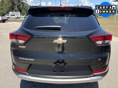 Used 2023 Chevrolet TrailBlazer LT FWD image 5
