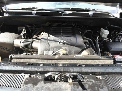 Used 2017 Toyota Tundra SR5 image 29