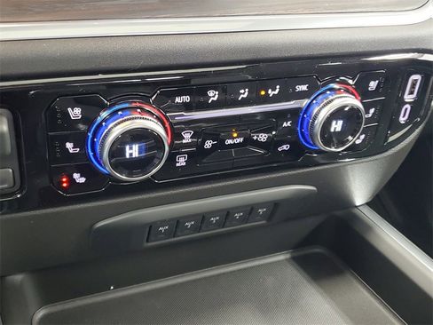 New 2026 GMC Sierra 2500 SLT w/ SLT Premium Package image 26