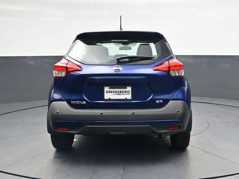Used 2020 Nissan Kicks SR w/ SR Premium Package FWD image 9