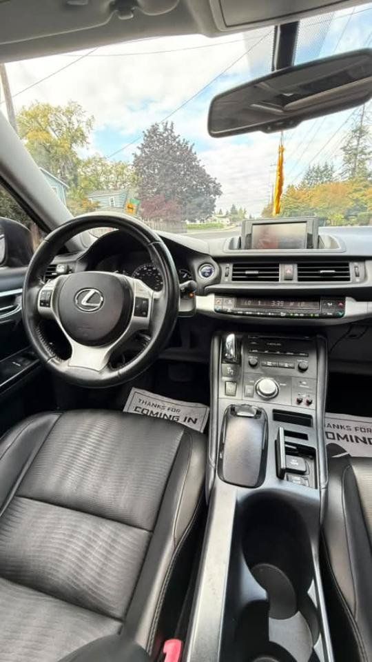 Used 2012 Lexus CT 200h Premium w/ Premium Audio Pkg FWD image 12