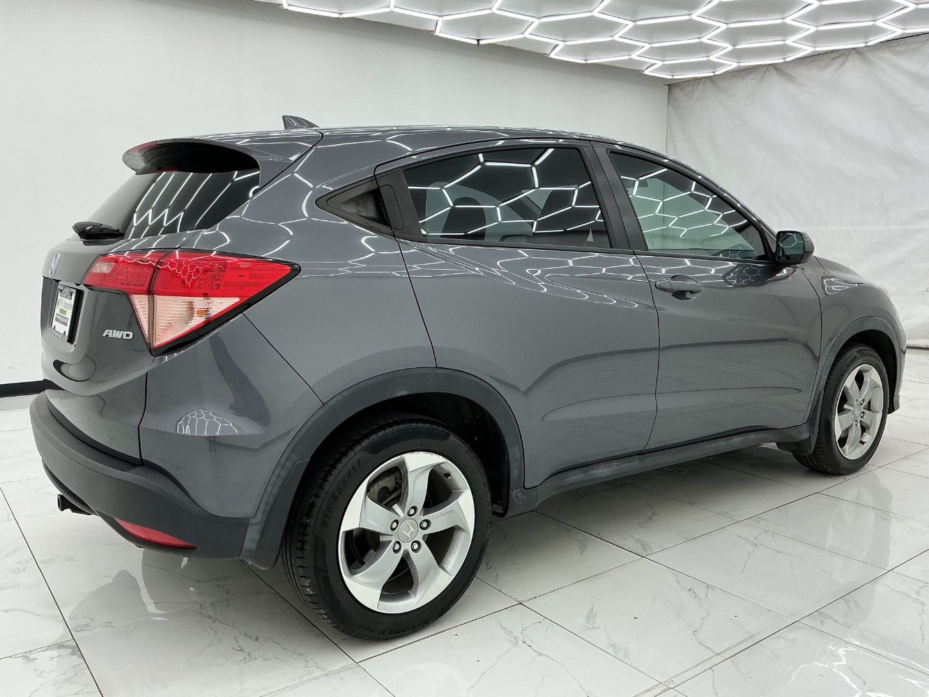 Used 2018 Honda HR-V LX image 11