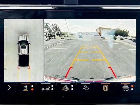 Used 2024 GMC Sierra 2500 Denali image 6