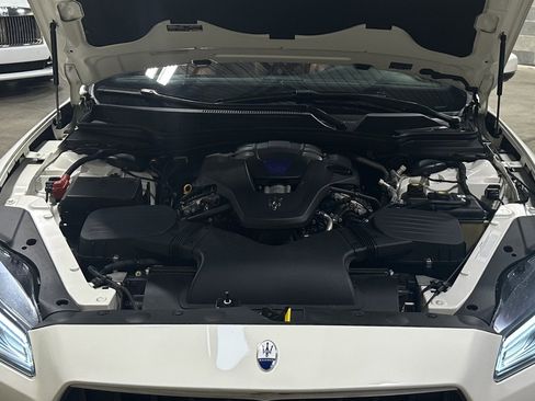 Used 2022 Maserati Quattroporte Modena Q4 image 49