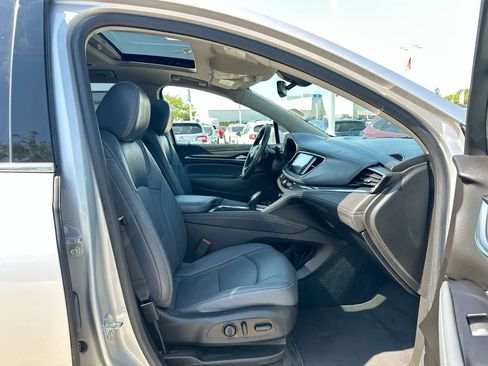 Used 2020 Buick Enclave Essence w/ Sound and Sites Package image 28