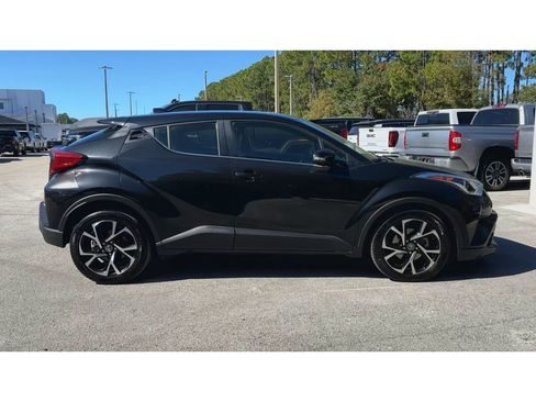 Used 2019 Toyota C-HR Limited image 9