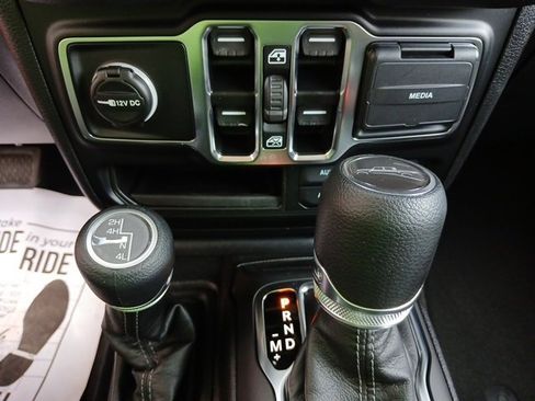 New 2025 Jeep Gladiator Sport image 41