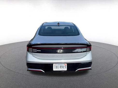 Used 2025 Hyundai Sonata SEL FWD image 12