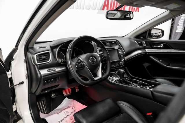 Used 2018 Nissan Maxima SR w/ Midnight Edition FWD image 3