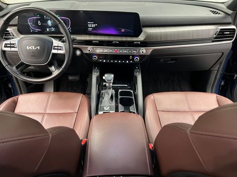 Used 2024 Kia Telluride EX w/ EX Captain's Chair Package image 54