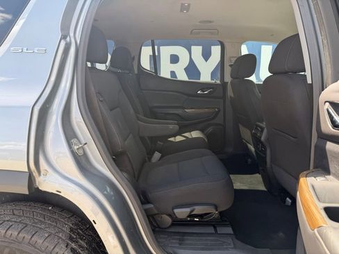 Used 2023 GMC Acadia SLE w/ Driver Convenience Package image 31