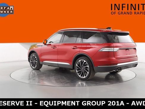 Used 2025 Lincoln Aviator Reserve w/ Equipment Group 201A image 5