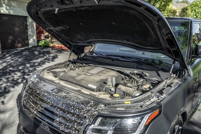 Used 2020 Land Rover Range Rover Long Wheelbase Autobiography AWD/4WD image 15