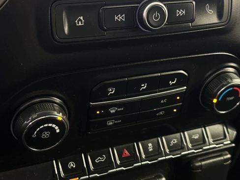 Used 2021 Chevrolet Silverado 1500 Custom RWD image 23