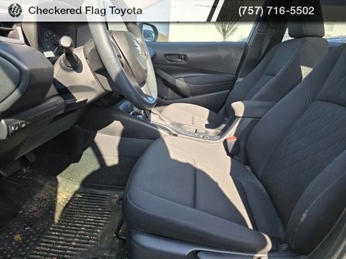 Used 2023 Toyota Corolla LE image 9