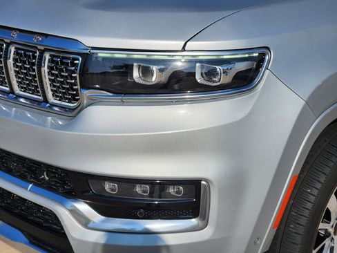 Used 2022 Jeep Grand Wagoneer Series III w/ Flexible Seating Group image 7