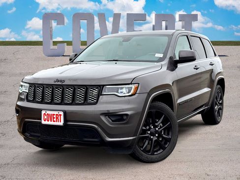 Used 2020 Jeep Grand Cherokee Altitude image 1