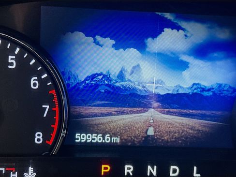 Used 2022 Ford Explorer Limited image 19