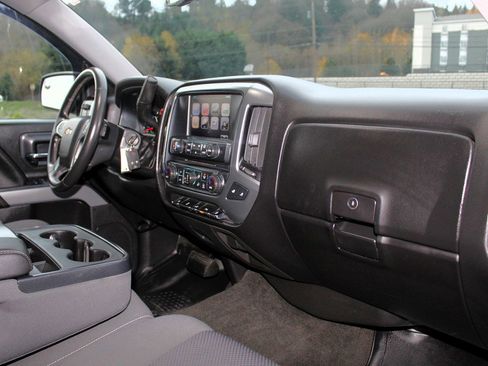 Used 2018 Chevrolet Silverado 1500 LT w/ All Star Edition image 17