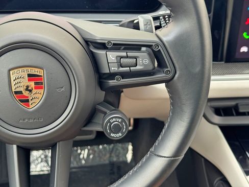 Used 2024 Porsche Cayenne Turbo AWD/4WD image 23