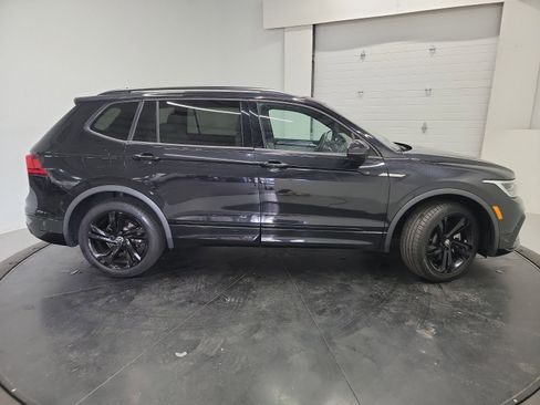 Used 2023 Volkswagen Tiguan SE R-Line AWD/4WD image 11