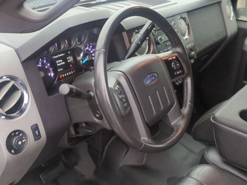 Used 2011 Ford F350 Lariat w/ Lariat Interior Pkg image 10