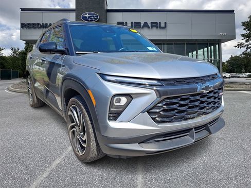 Used 2025 Chevrolet TrailBlazer RS w/ Convenience Package image 1