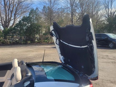 Used 2013 Volvo C70 T5 image 10