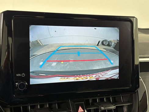 Used 2025 Toyota Corolla LE w/ Convenience Package FWD image 19