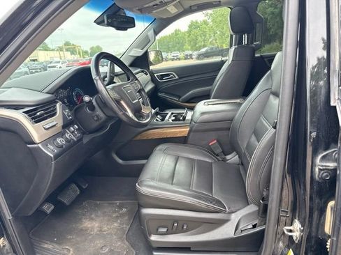Used 2019 GMC Yukon XL Denali AWD/4WD image 21