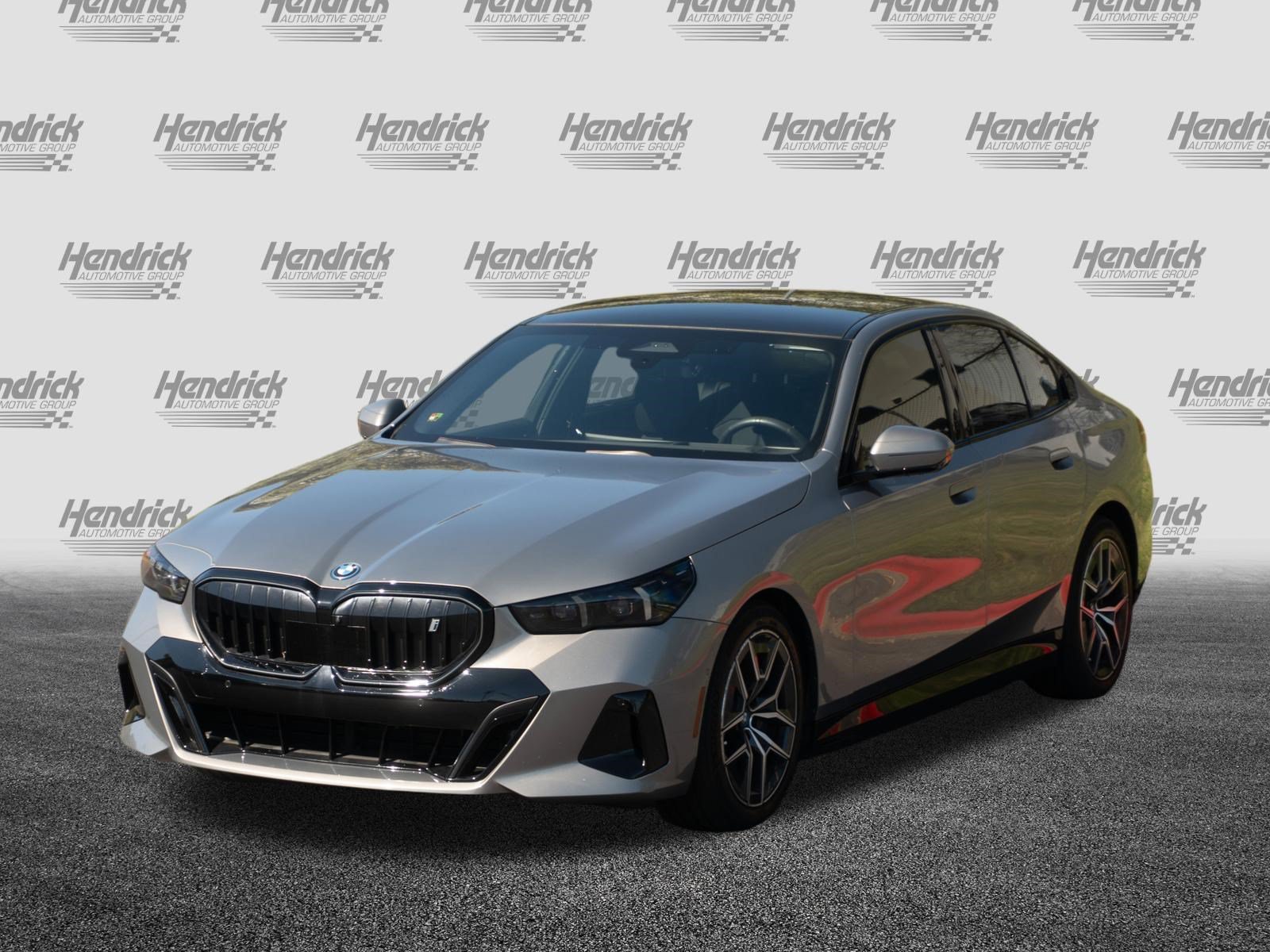 Certified 2024 BMW i5 eDrive40i w/ Executive Package RWD image 3