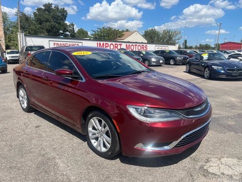 Used 2016 Chrysler 200 Limited w/ Convenience Group FWD image 3