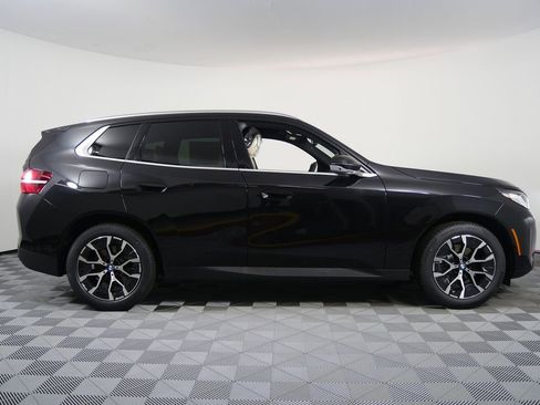 Used 2025 BMW X3 xDrive30i w/ Premium Package image 2