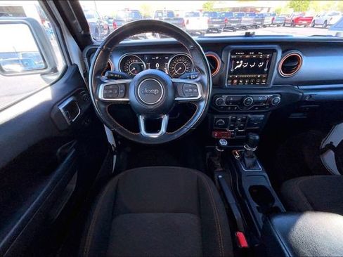 Used 2023 Jeep Gladiator Mojave AWD/4WD image 5