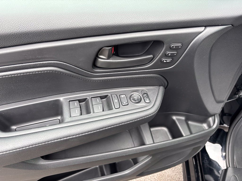 Used 2026 Honda Odyssey Sport-L image 12