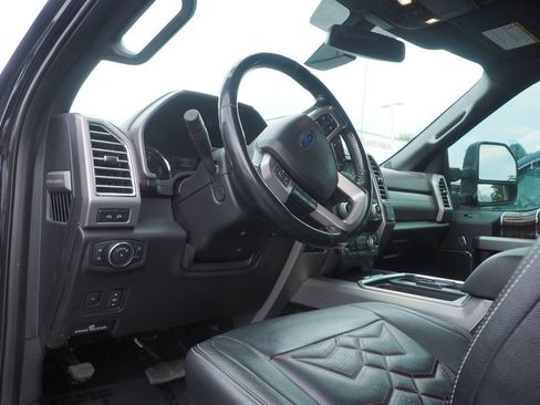 Used 2017 Ford F350 Platinum w/ Platinum Ultimate Package AWD/4WD image 5