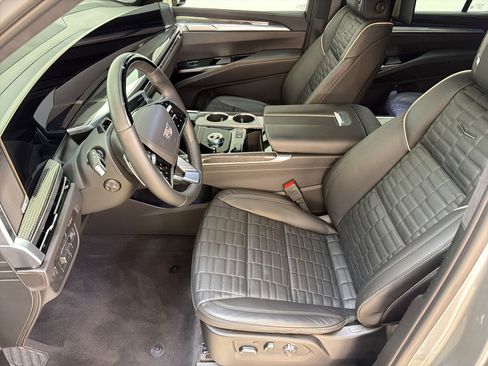 Certified 2025 Cadillac Escalade V AWD/4WD image 5
