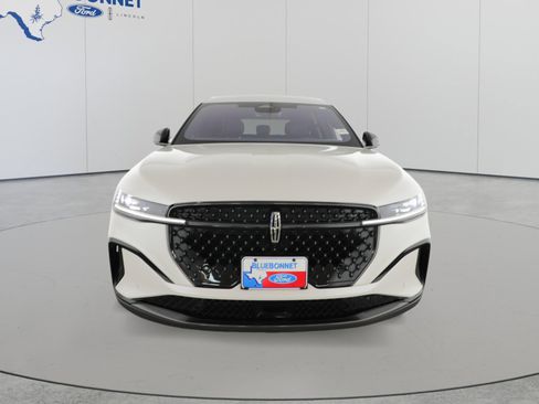 Used 2025 Lincoln Nautilus Premier w/ Jet Appearance Package AWD/4WD image 2