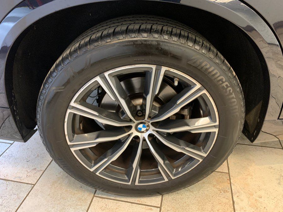 Used 2023 BMW X5 xDrive40i w/ M Sport Package AWD/4WD image 10