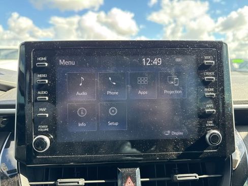 Used 2020 Toyota Corolla LE image 18