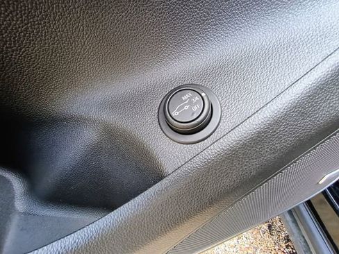 Used 2017 Buick Envision Premium image 28