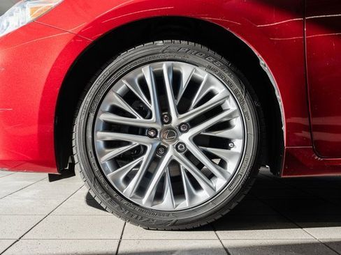 Used 2013 Lexus ES 350 w/ Luxury Pkg image 7