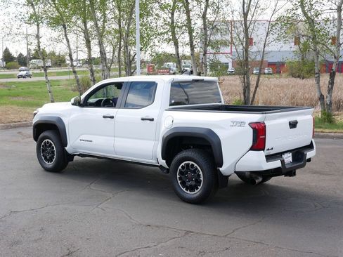 Certified 2024 Toyota Tacoma TRD Off-Road AWD/4WD image 6