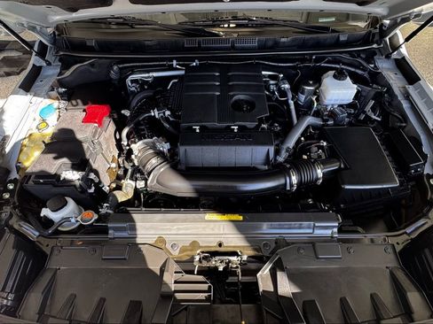 Used 2024 Nissan Frontier PRO-4X w/ Pro Premium Package image 14