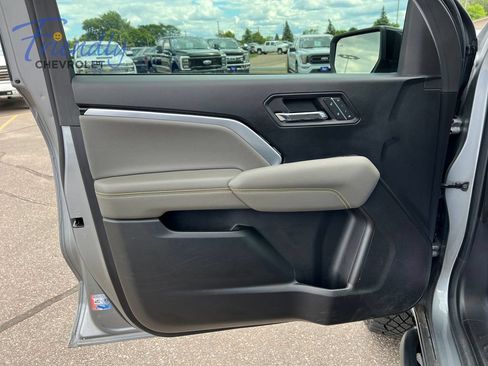 Used 2023 Chevrolet Colorado ZR2 w/ ZR2 Convenience Package III AWD/4WD image 27