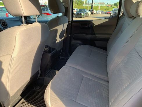 Used 2023 Toyota Tacoma SR AWD/4WD image 14