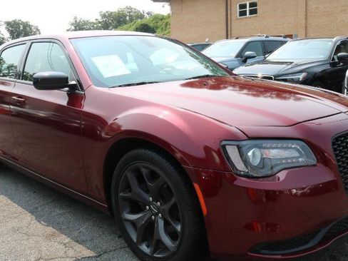 Used 2020 Chrysler 300 Touring w/ Sport Appearance Package RWD image 3