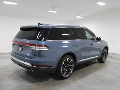 Used 2025 Lincoln Aviator Reserve w/ Equipment Group 201A AWD/4WD image 9
